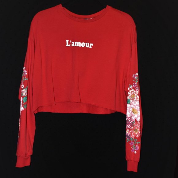 H&M Tops H M Junior Crop Top W Lamour Grapic Poshmark